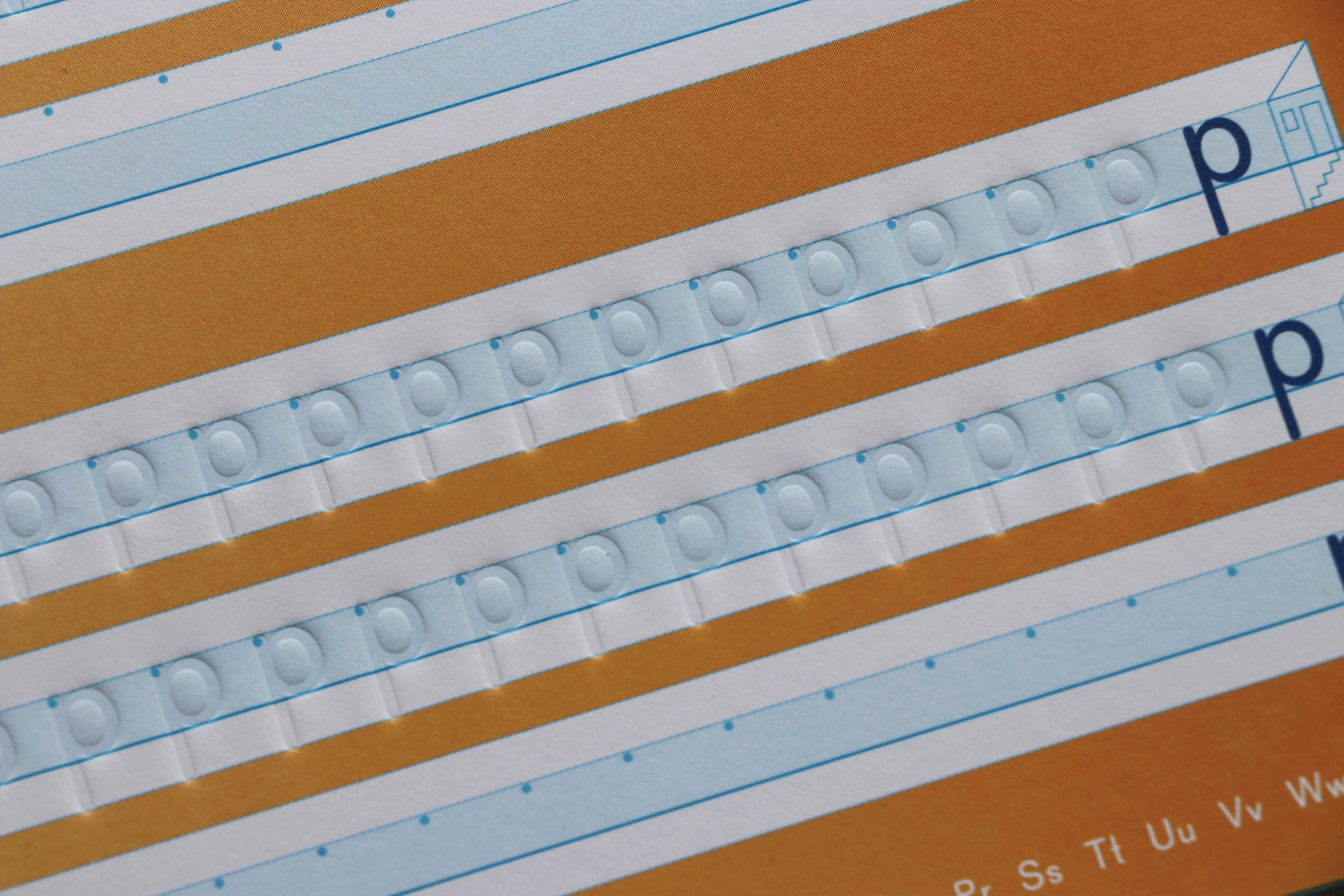 Arena Verlag GmbH 9783401721880 Erstes Schreiben mit Spurrillen. Zahlen Übungsblock zum Schreiben lernen mit geprägten Zah...