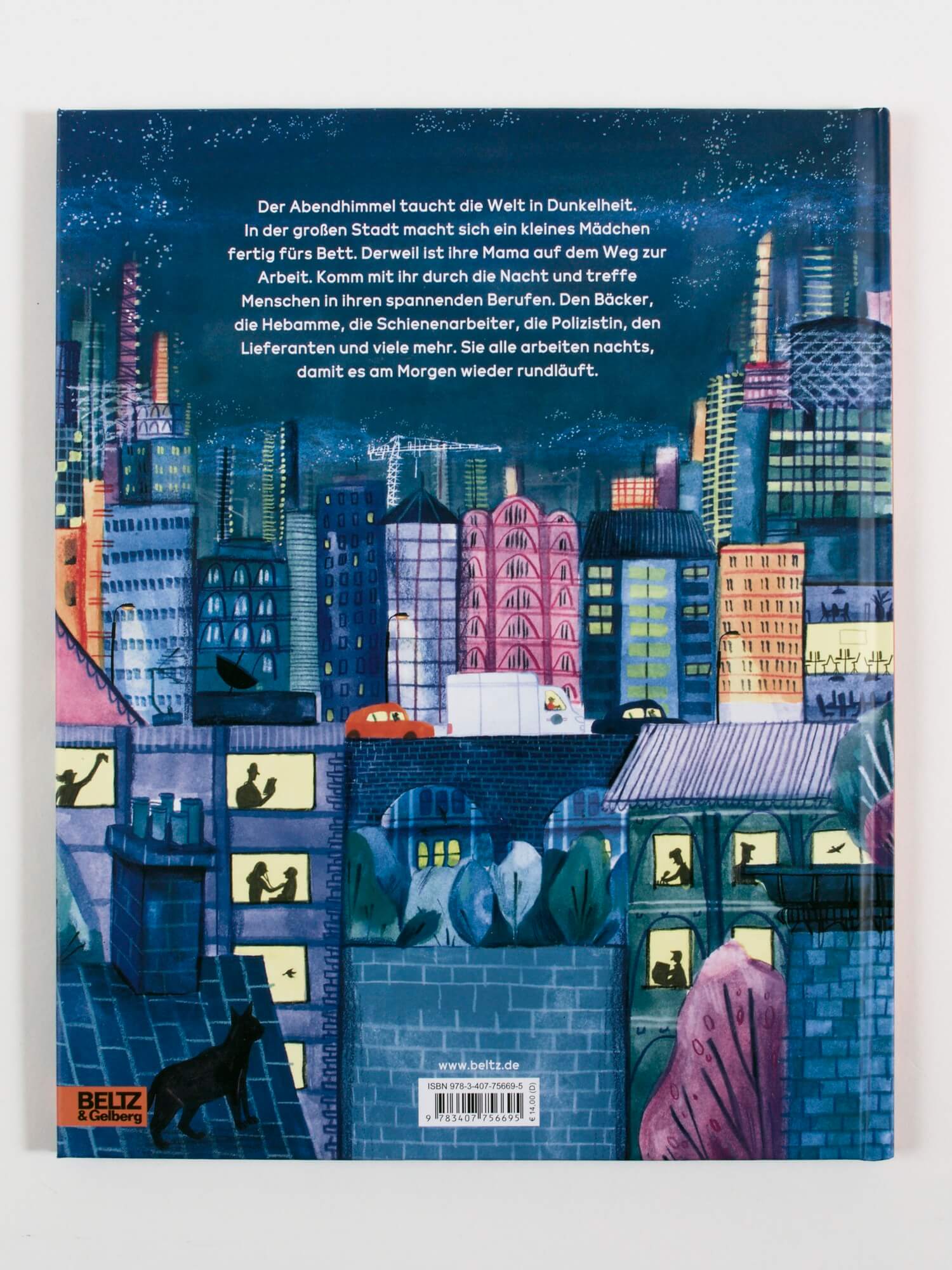 Durch die ganze Nacht Menschen, die arbeiten, während wir schlafen. Vier Polly Faber 9783407756695 Verlagsgruppe Beltz (2)