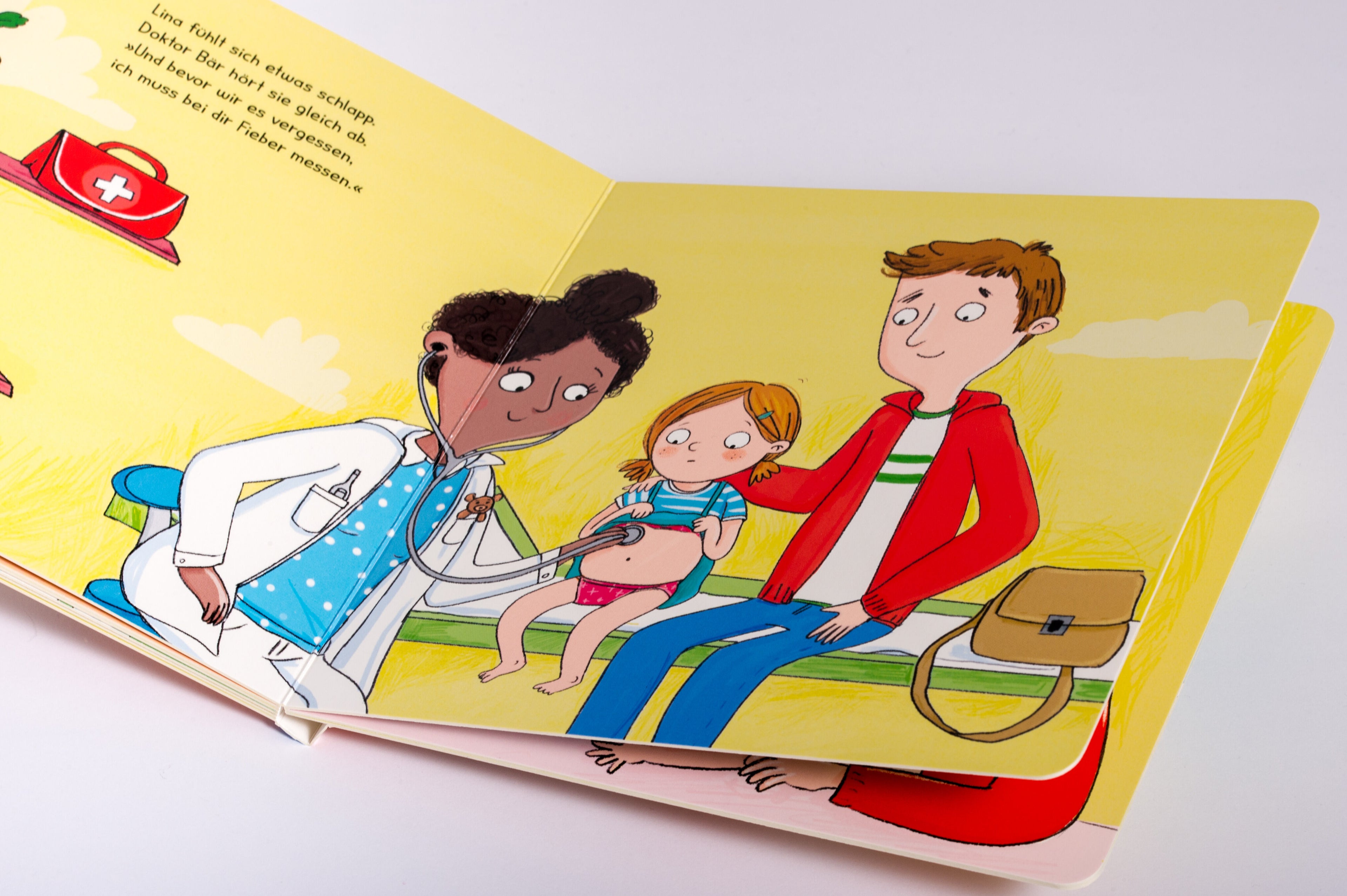 Penguin Junior 978-3-328-30226-1 Bei Kinderärztin Dr. Bär, - Ein Arztbesuch ist gar nicht schwer (3)