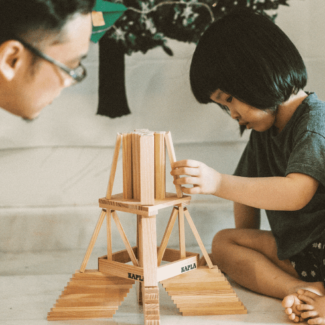 KAPLA® EIFFELTURM BOX : 105 Plättchen & ein Bauanleitungsheft