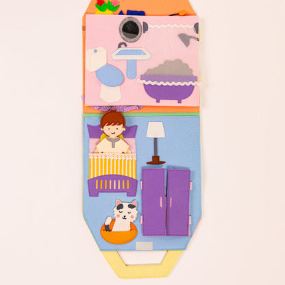 Quietbook: Travel Buddy Puppenhaus