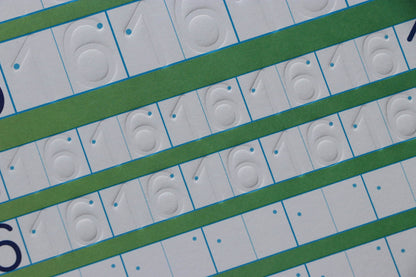Arena Verlag GmbH 9783401721873 Erstes Schreiben mit Spurrillen. Buchstaben Übungsblock zum Schreiben lernen mit geprägten...