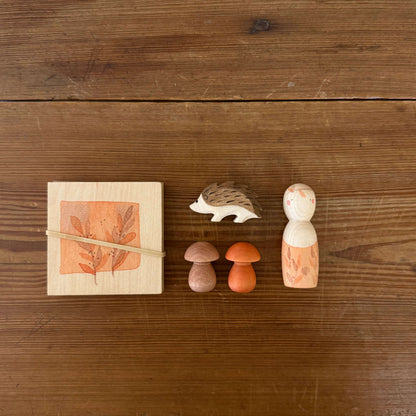Grapat Hello Autumn! Limited Edition - Mini-Igel, Pilze und Nin-Figur aus Holz